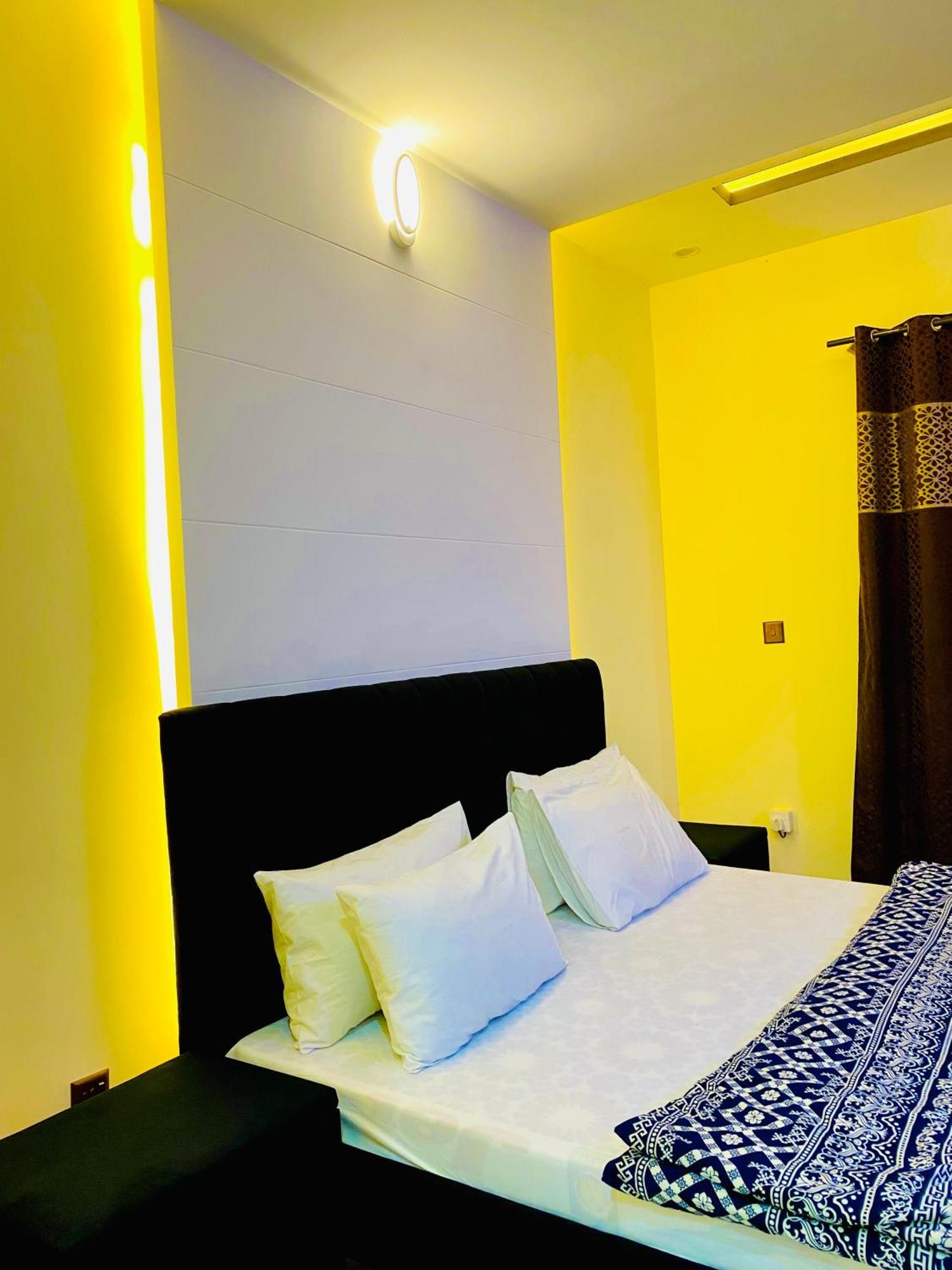 Moonlight Guest House Rawalpindi Buitenkant foto