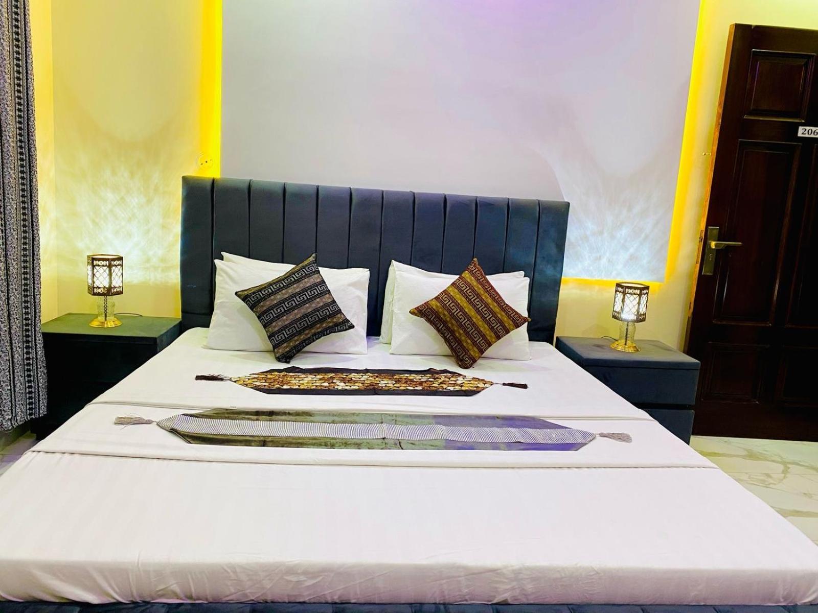 Moonlight Guest House Rawalpindi Buitenkant foto